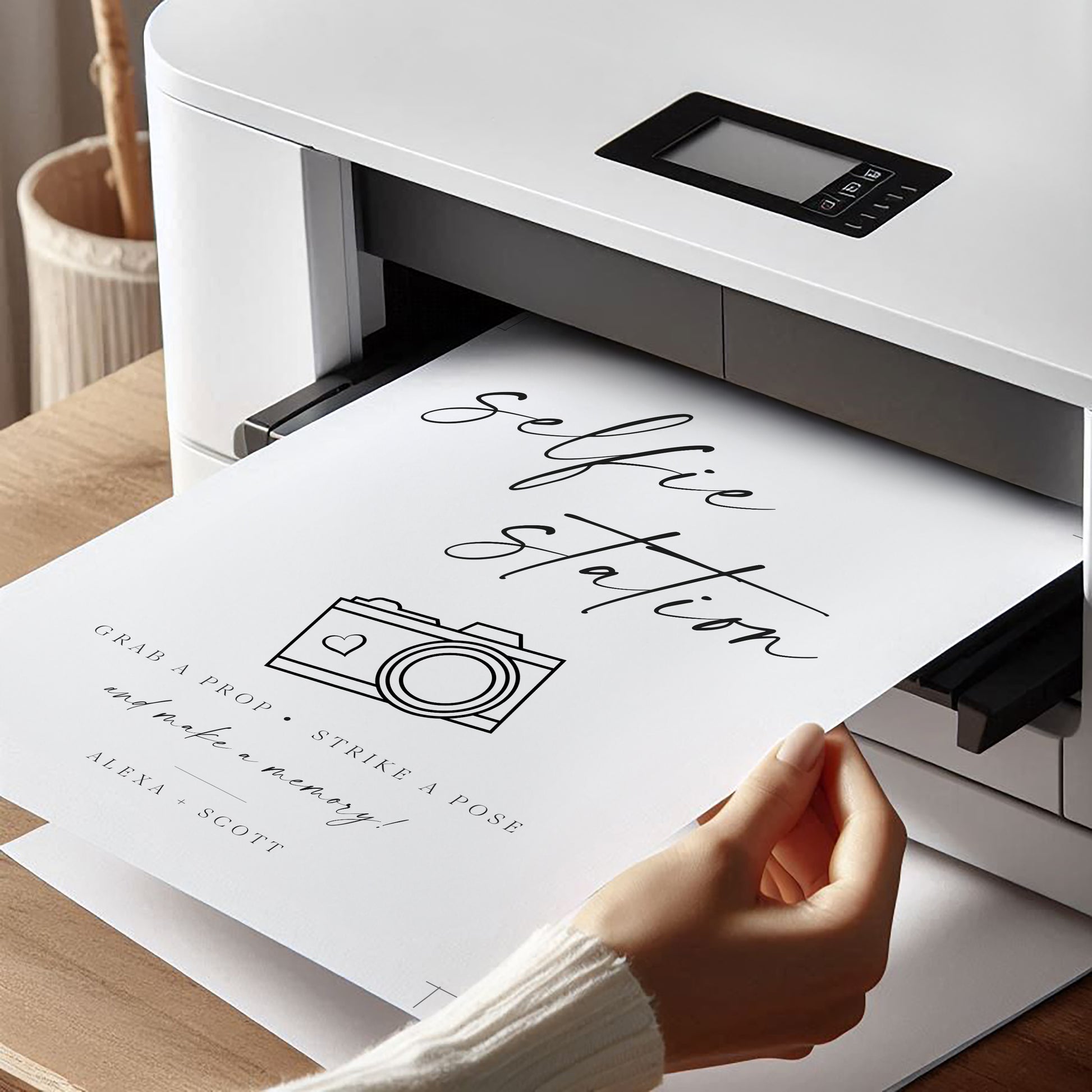 Selfie station wedding sign with modern script and camera icon, editable with Corjl | www.foreveryourprints.com